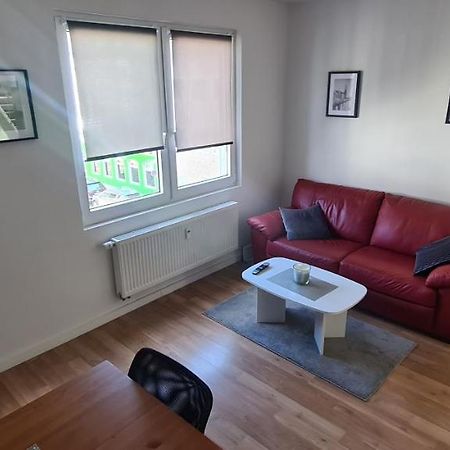 Schoene 2 Zimmer Apartment In Krefeld City, Monteur Wohnung Netflix & Prime Eksteriør bilde